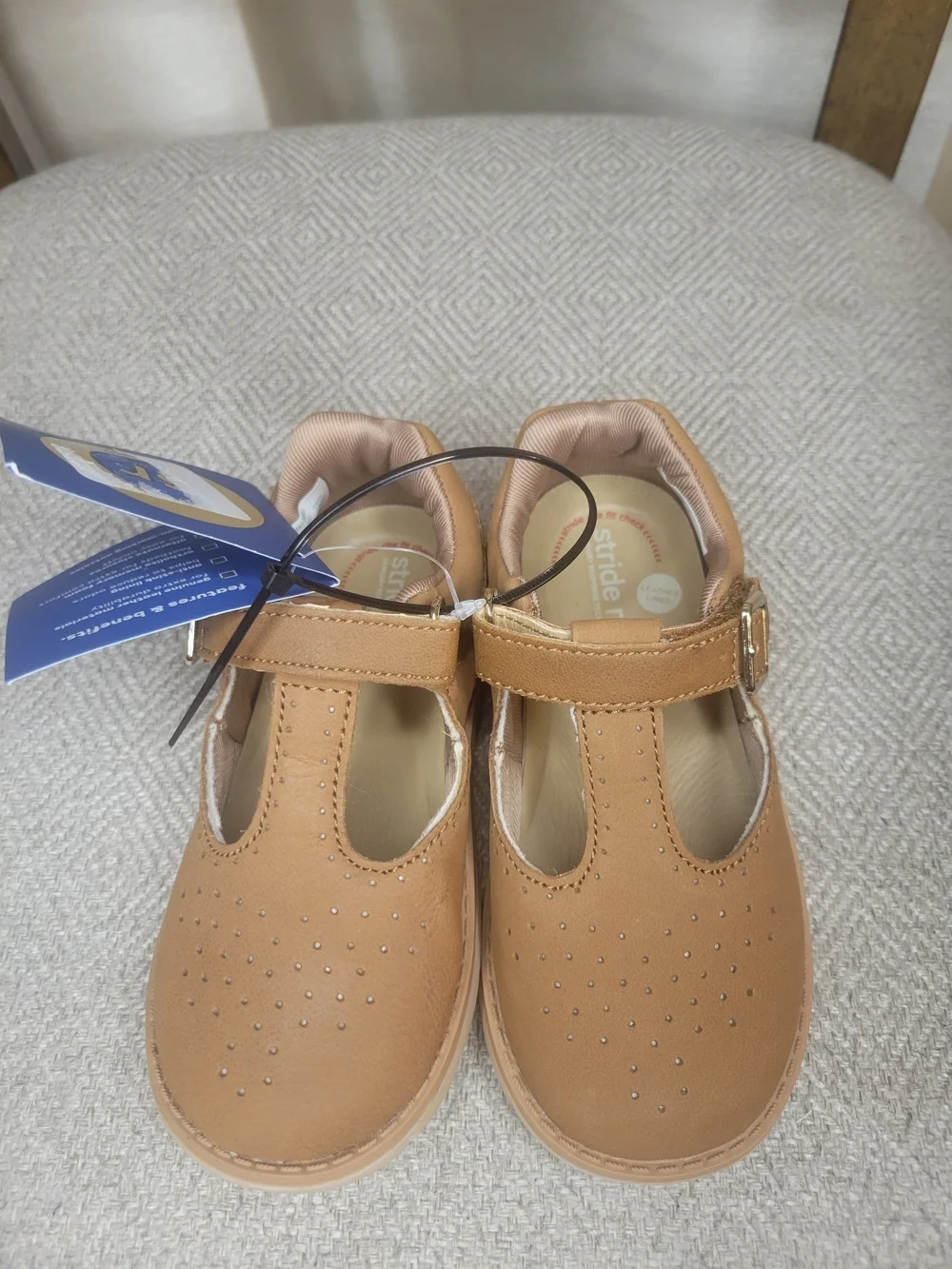 Stride Rite Girls Tan Mary Jane Dress Shoe with Buckle And Leather Lining.